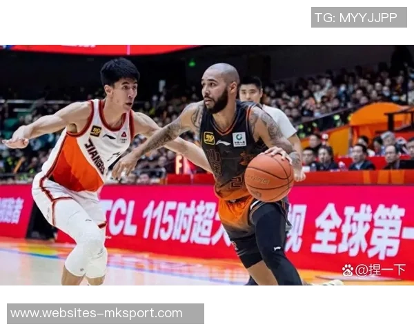 2009年CBA季后赛广东队对阵福建队精彩回顾与赛场瞬间分析